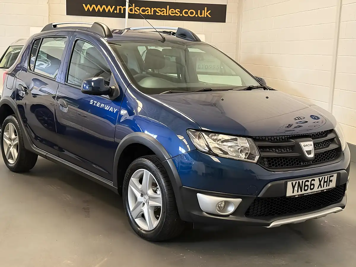 Used 2016 Dacia Sandero Stepway Ambiance Blue - Interior and Exterior details 9