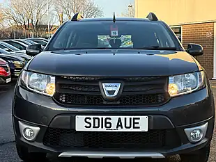 Used 2016 Dacia Sandero Stepway Ambiance Grey - Interior and Exterior details 3