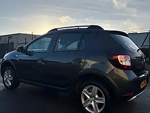 Used 2016 Dacia Sandero Stepway Ambiance Grey - Interior and Exterior details 5