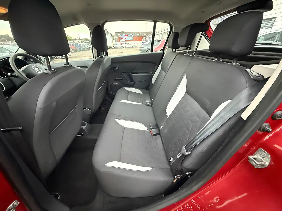 Used 2016 Dacia Sandero Stepway Ambiance Red - Interior and Exterior details 15
