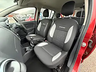 Used 2016 Dacia Sandero Stepway Ambiance Red - Interior and Exterior details 17