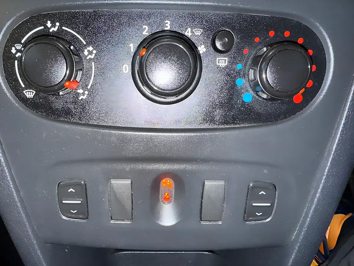 Used 2016 Dacia Sandero Stepway Ambiance Red - Interior and Exterior details 18