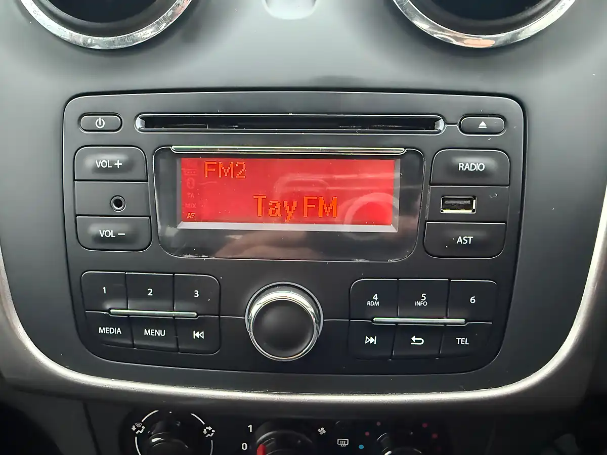 Used 2016 Dacia Sandero Stepway Ambiance Red - Interior and Exterior details 19