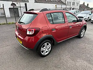 Used 2016 Dacia Sandero Stepway Ambiance Red - Interior and Exterior details 5