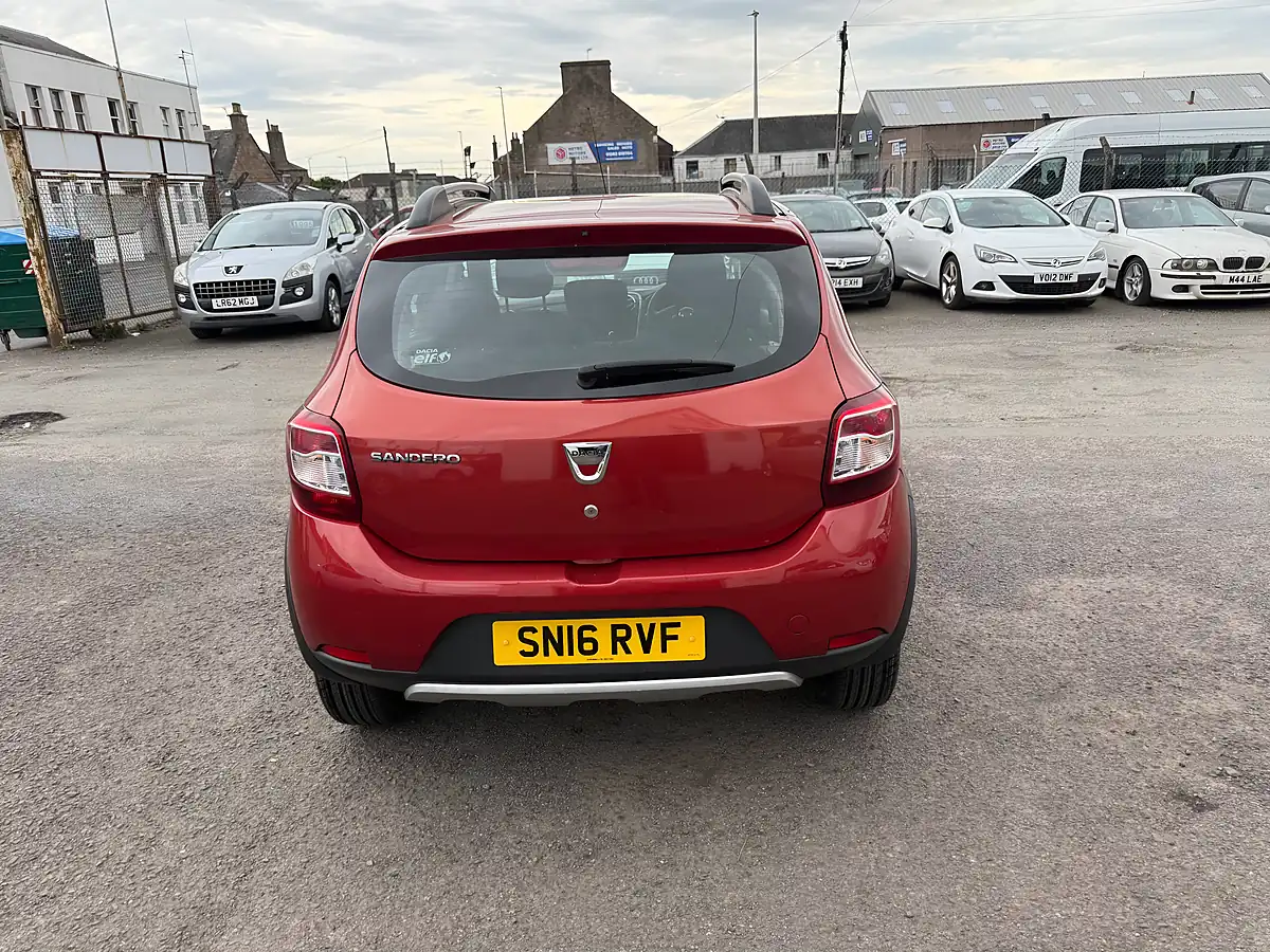 Used 2016 Dacia Sandero Stepway Ambiance Red - Interior and Exterior details 6