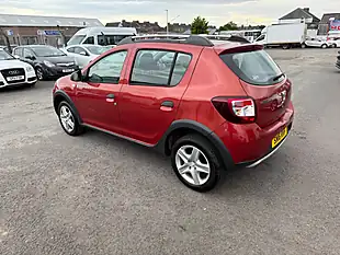 Used 2016 Dacia Sandero Stepway Ambiance Red - Interior and Exterior details 7