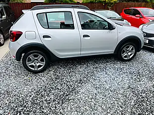 Used 2016 Dacia Sandero Stepway Ambiance Silver - Interior and Exterior details 15