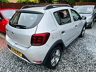 Used 2016 Dacia Sandero Stepway Ambiance Silver - Interior and Exterior details 16