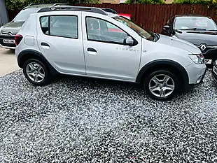 Used 2016 Dacia Sandero Stepway Ambiance Silver - Interior and Exterior details 19