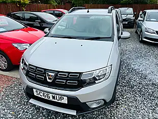 Used 2016 Dacia Sandero Stepway Ambiance Silver - Interior and Exterior details 7