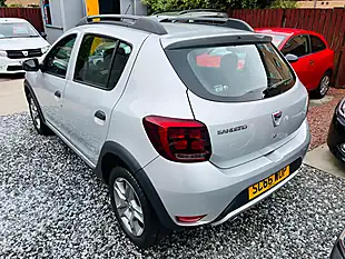 Used 2016 Dacia Sandero Stepway Ambiance Silver - Interior and Exterior details 8