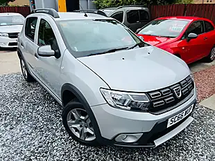 Used 2016 Dacia Sandero Stepway Ambiance Silver - Interior and Exterior details 9