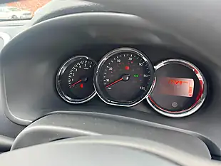 Used 2016 Dacia Sandero Stepway Ambiance White - Interior and Exterior details 12