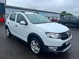 Used 2016 Dacia Sandero Stepway Ambiance White - Interior and Exterior details 3