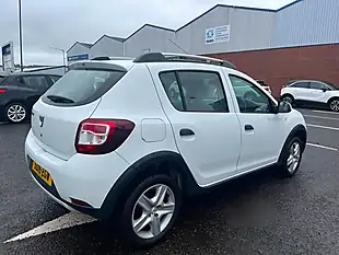 Used 2016 Dacia Sandero Stepway Ambiance White - Interior and Exterior details 5
