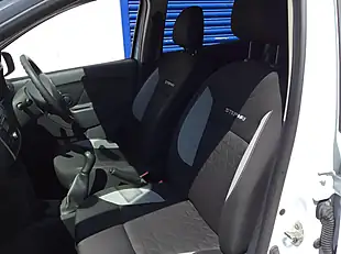 Used 2016 Dacia Sandero Stepway Ambiance White - Interior and Exterior details 10