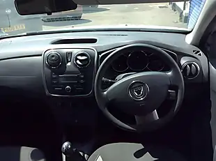 Used 2016 Dacia Sandero Stepway Ambiance White - Interior and Exterior details 12