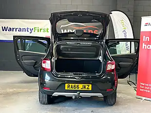 Used 2016 Dacia Sandero Stepway Laureate Black - Interior and Exterior details 12