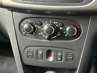 Used 2016 Dacia Sandero Stepway Laureate Black - Interior and Exterior details 19