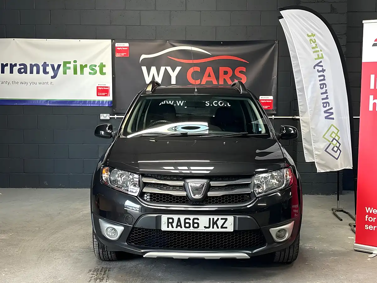 Used 2016 Dacia Sandero Stepway Laureate Black - Interior and Exterior details 2