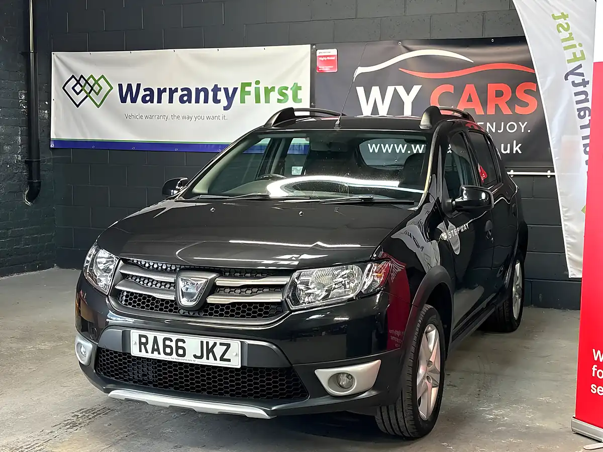 Used 2016 Dacia Sandero Stepway Laureate Black - Interior and Exterior details 3