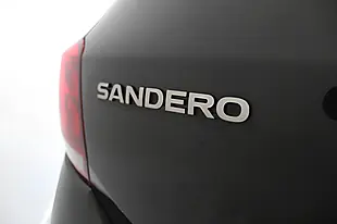 Used 2016 Dacia Sandero Stepway Laureate Black - Interior and Exterior details 10