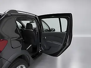 Used 2016 Dacia Sandero Stepway Laureate Black - Interior and Exterior details 12