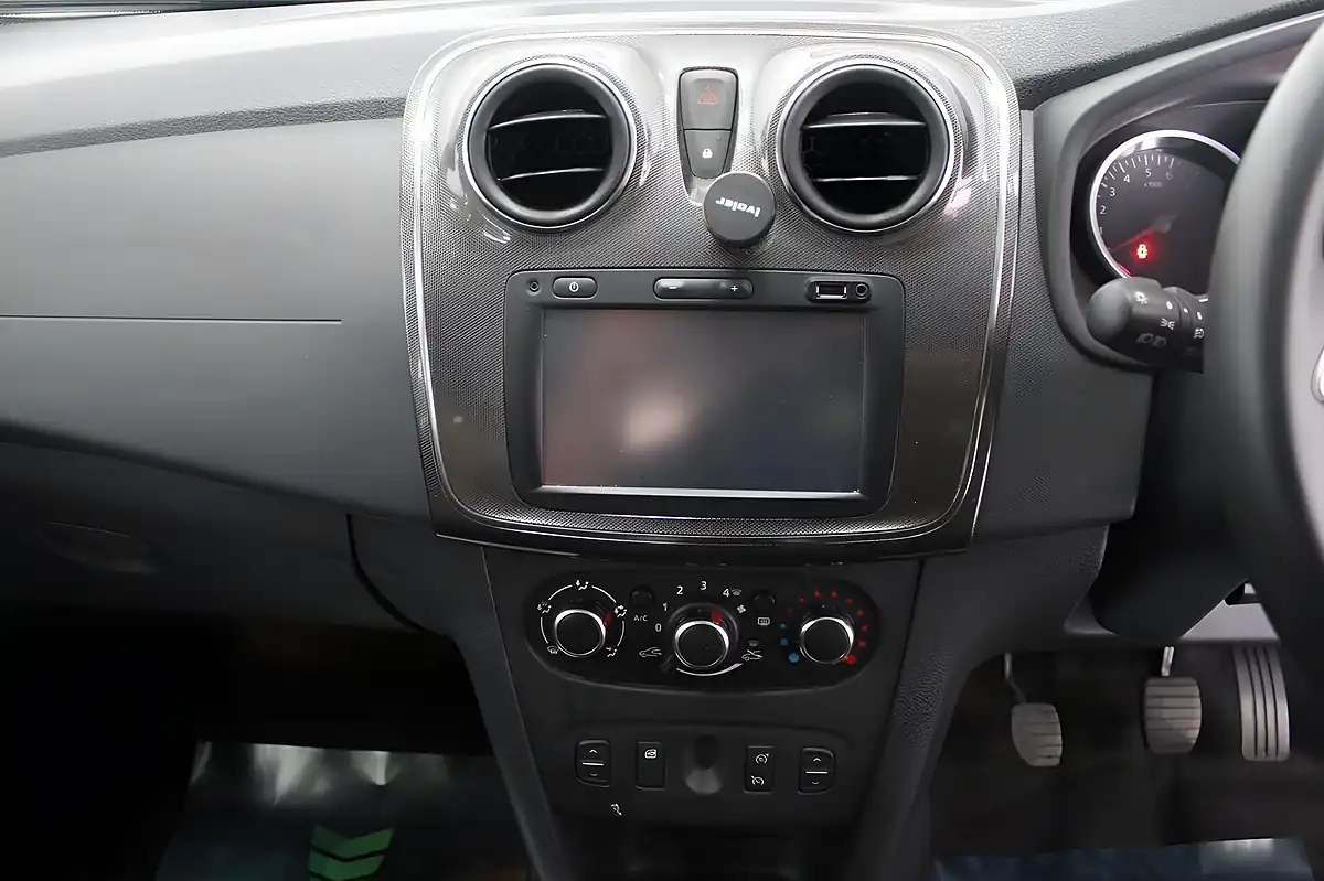 Used 2016 Dacia Sandero Stepway Laureate Black - Interior and Exterior details 14