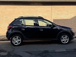 Used 2016 Dacia Sandero Stepway Laureate Black - Interior and Exterior details 10