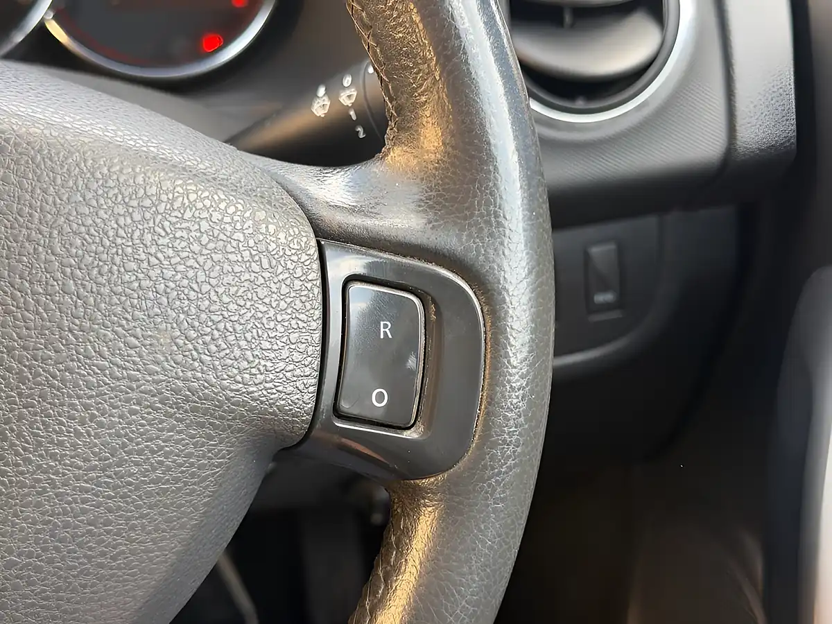 Used 2016 Dacia Sandero Stepway Laureate Black - Interior and Exterior details 13