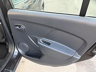 Used 2016 Dacia Sandero Stepway Laureate Black - Interior and Exterior details 17