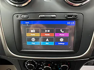 Used 2016 Dacia Sandero Stepway Laureate Glacier White - Interior and Exterior details 11