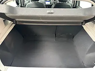 Used 2016 Dacia Sandero Stepway Laureate Glacier White - Interior and Exterior details 14