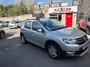Used 2016 Dacia Sandero Stepway Laureate Silver - Interior and Exterior details 2