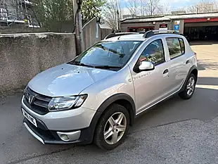 Used 2016 Dacia Sandero Stepway Laureate Silver - Interior and Exterior details 7