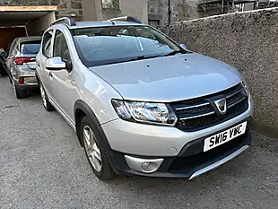 Used 2016 Dacia Sandero Stepway Laureate Silver - Interior and Exterior details 9