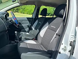 Used 2016 Dacia Sandero Stepway Laureate White - Interior and Exterior details 6