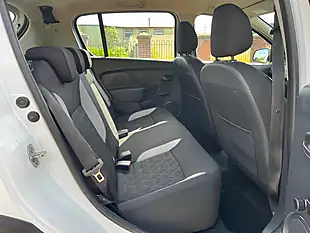 Used 2016 Dacia Sandero Stepway Laureate White - Interior and Exterior details 8