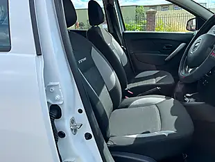 Used 2016 Dacia Sandero Stepway Laureate White - Interior and Exterior details 9