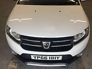 Used 2016 Dacia Sandero Stepway Laureate White - Interior and Exterior details 10