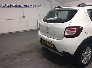 Used 2016 Dacia Sandero Stepway Laureate White - Interior and Exterior details 12
