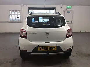Used 2016 Dacia Sandero Stepway Laureate White - Interior and Exterior details 5