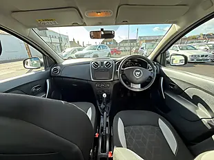 Used 2016 Dacia Sandero Stepway Laureate White - Interior and Exterior details 11