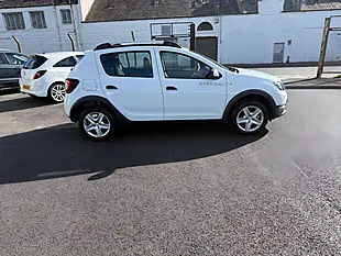 Used 2016 Dacia Sandero Stepway Laureate White - Interior and Exterior details 4