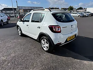 Used 2016 Dacia Sandero Stepway Laureate White - Interior and Exterior details 7