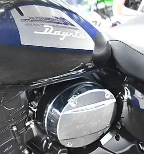 Used 2016 Daelim Daystar Black - Interior and Exterior details 12