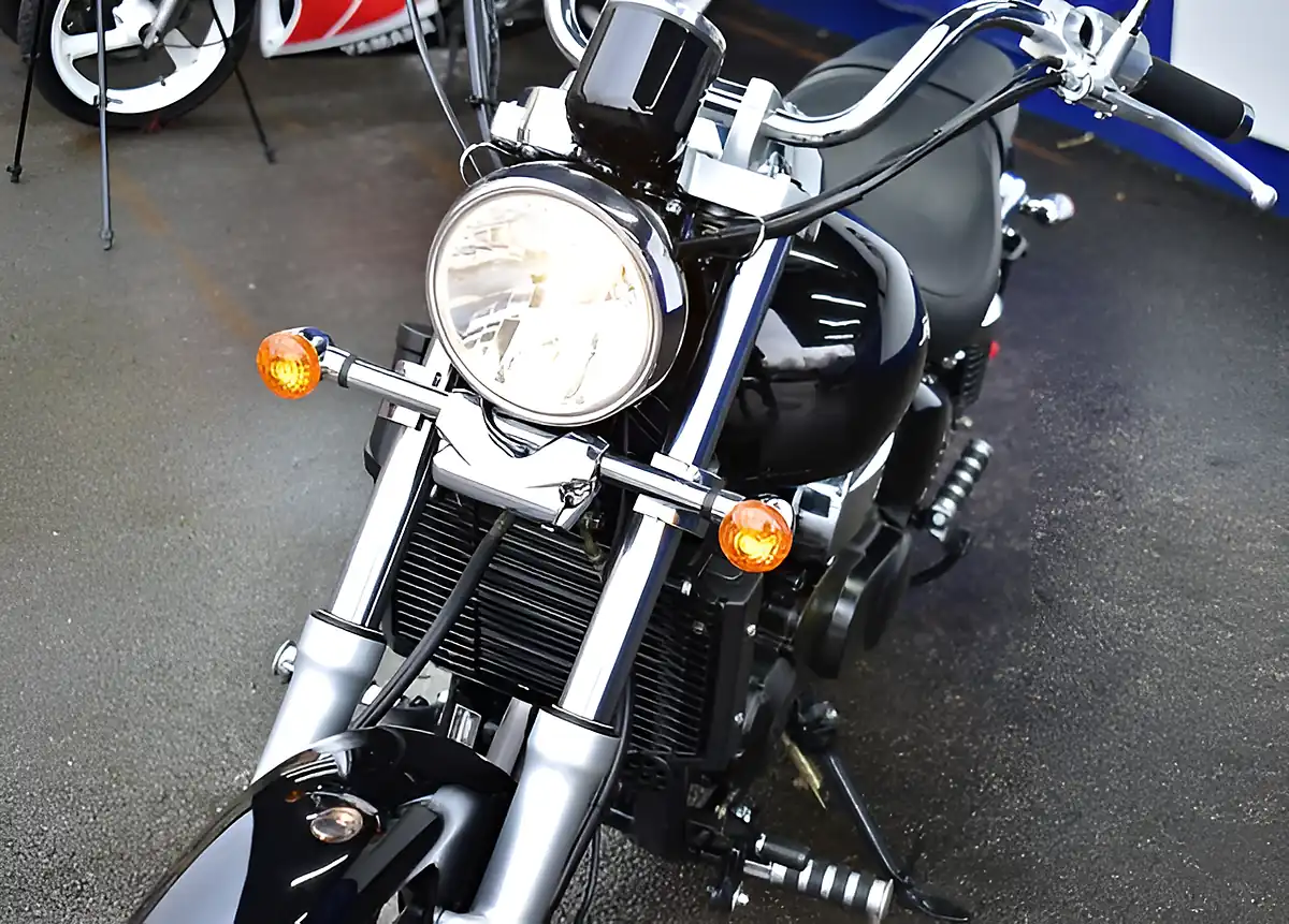 Used 2016 Daelim Daystar Black - Interior and Exterior details 19