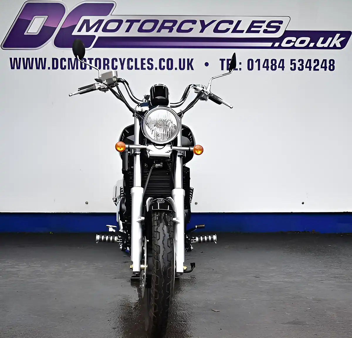 Used 2016 Daelim Daystar Black - Interior and Exterior details 3