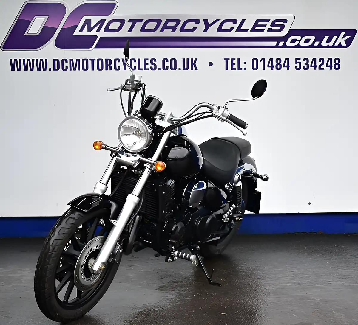Used 2016 Daelim Daystar Black - Interior and Exterior details 4