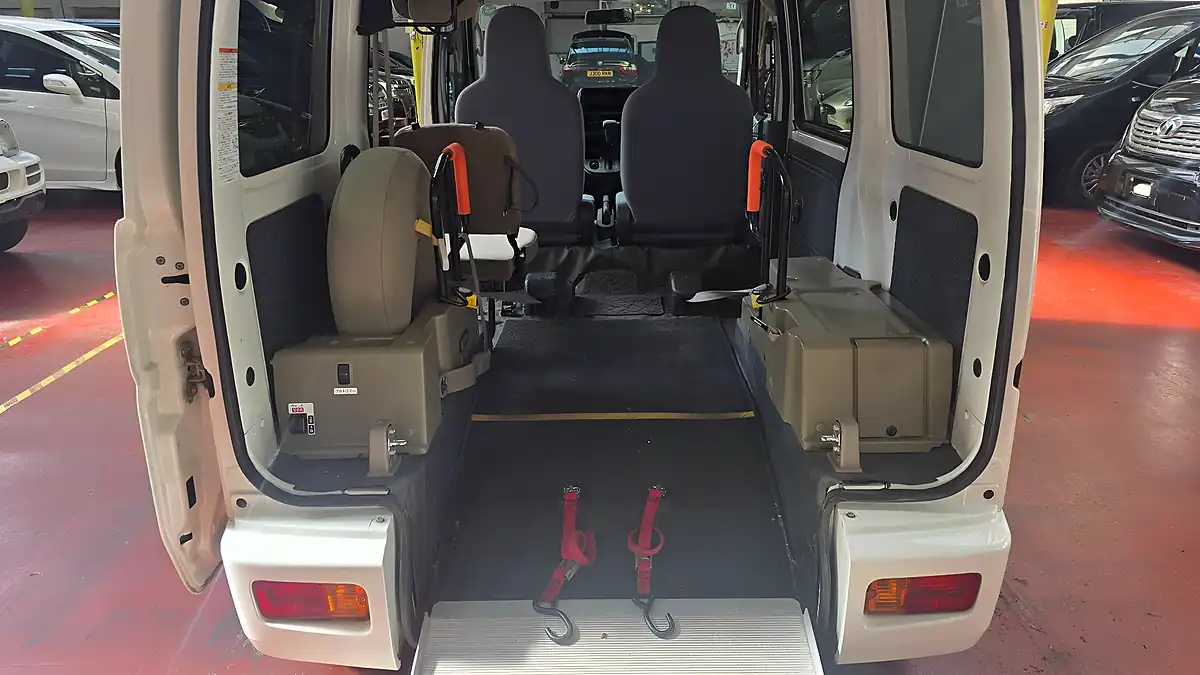 Used 2016 Daihatsu Hijet MPV Mobility Ramp White - Interior and Exterior details 13